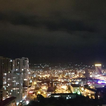 Apartment In Front Of Mcdonald'S Batumi Bagian luar foto