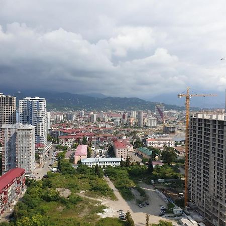 Apartment In Front Of Mcdonald'S Batumi Bagian luar foto