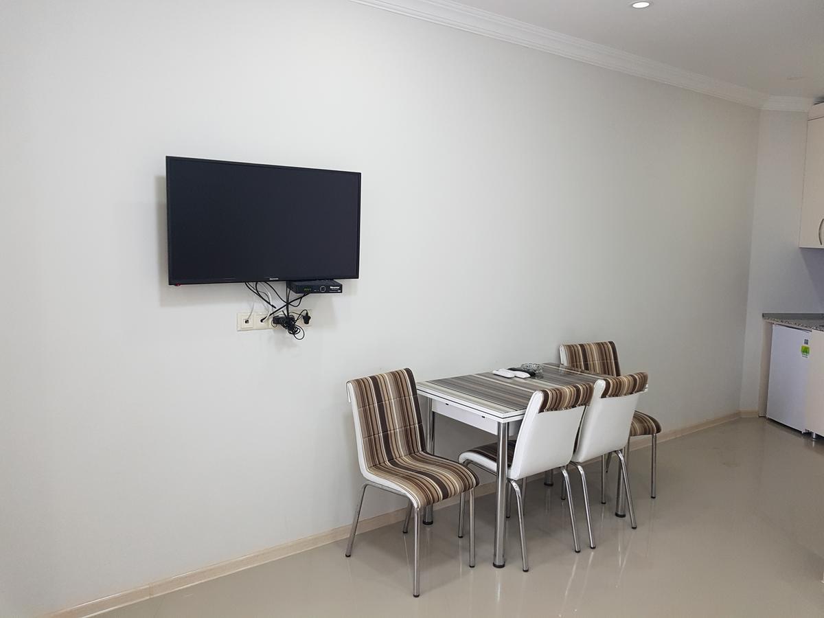Apartment In Front Of Mcdonald'S Batumi Bagian luar foto