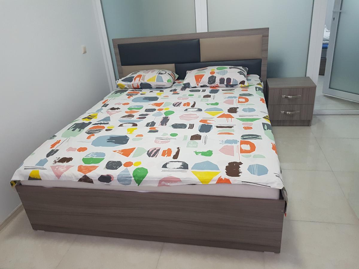 Apartment In Front Of Mcdonald'S Batumi Bagian luar foto