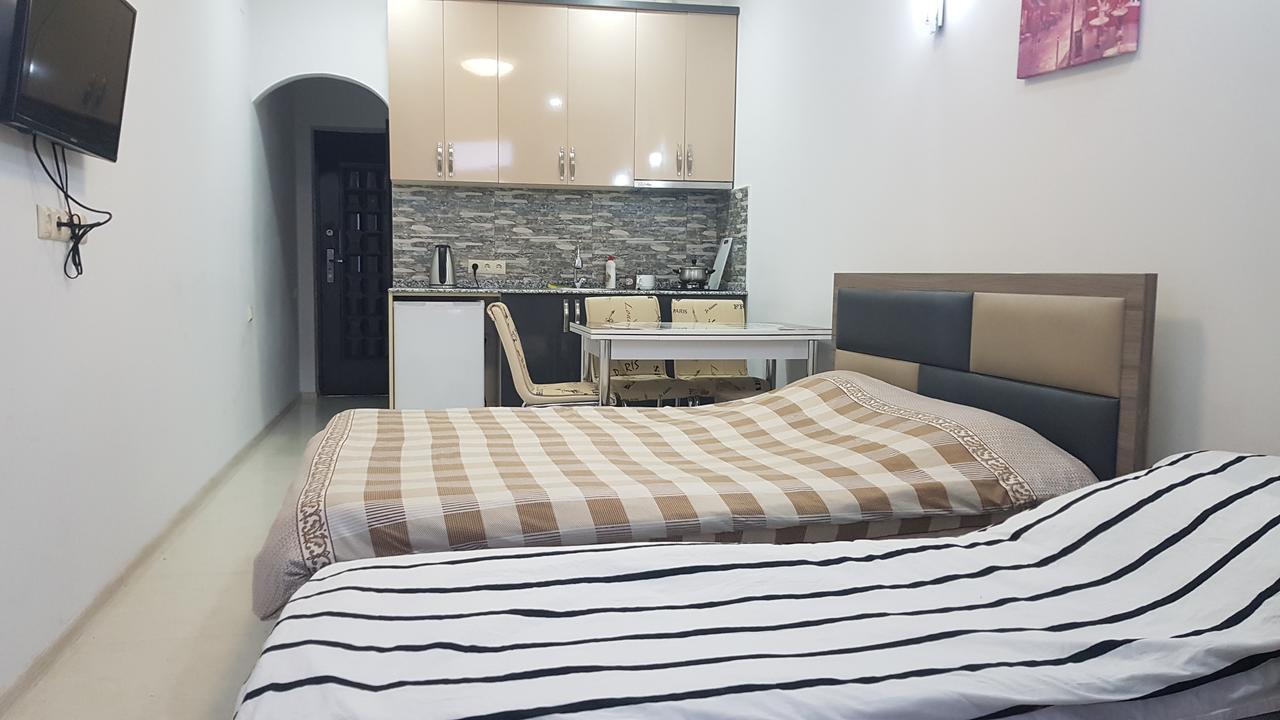 Apartment In Front Of Mcdonald'S Batumi Bagian luar foto