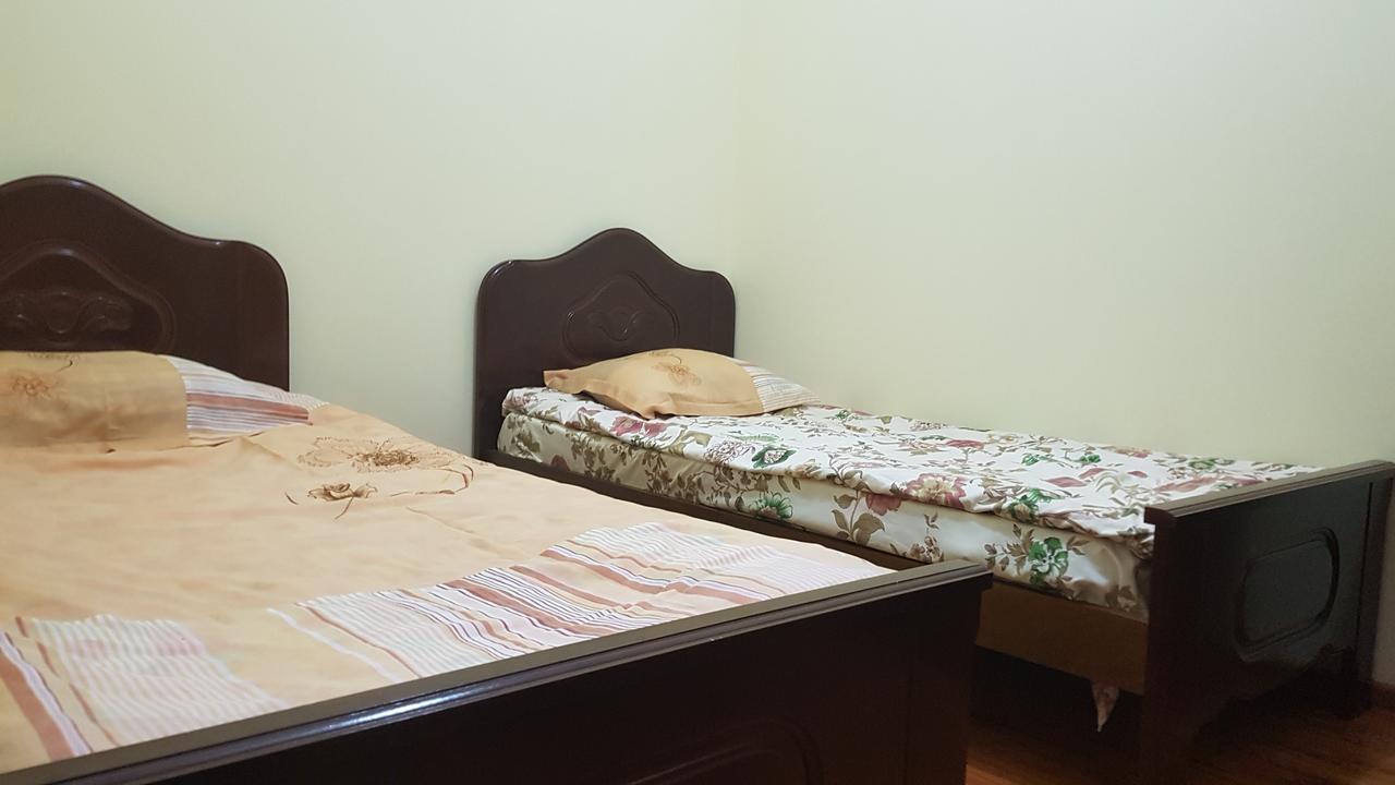 Apartment In Front Of Mcdonald'S Batumi Bagian luar foto