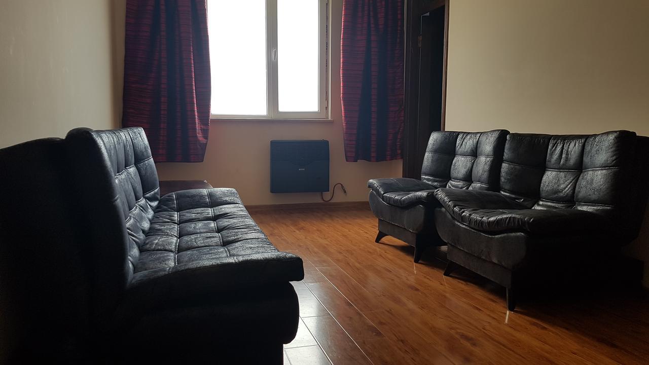Apartment In Front Of Mcdonald'S Batumi Bagian luar foto